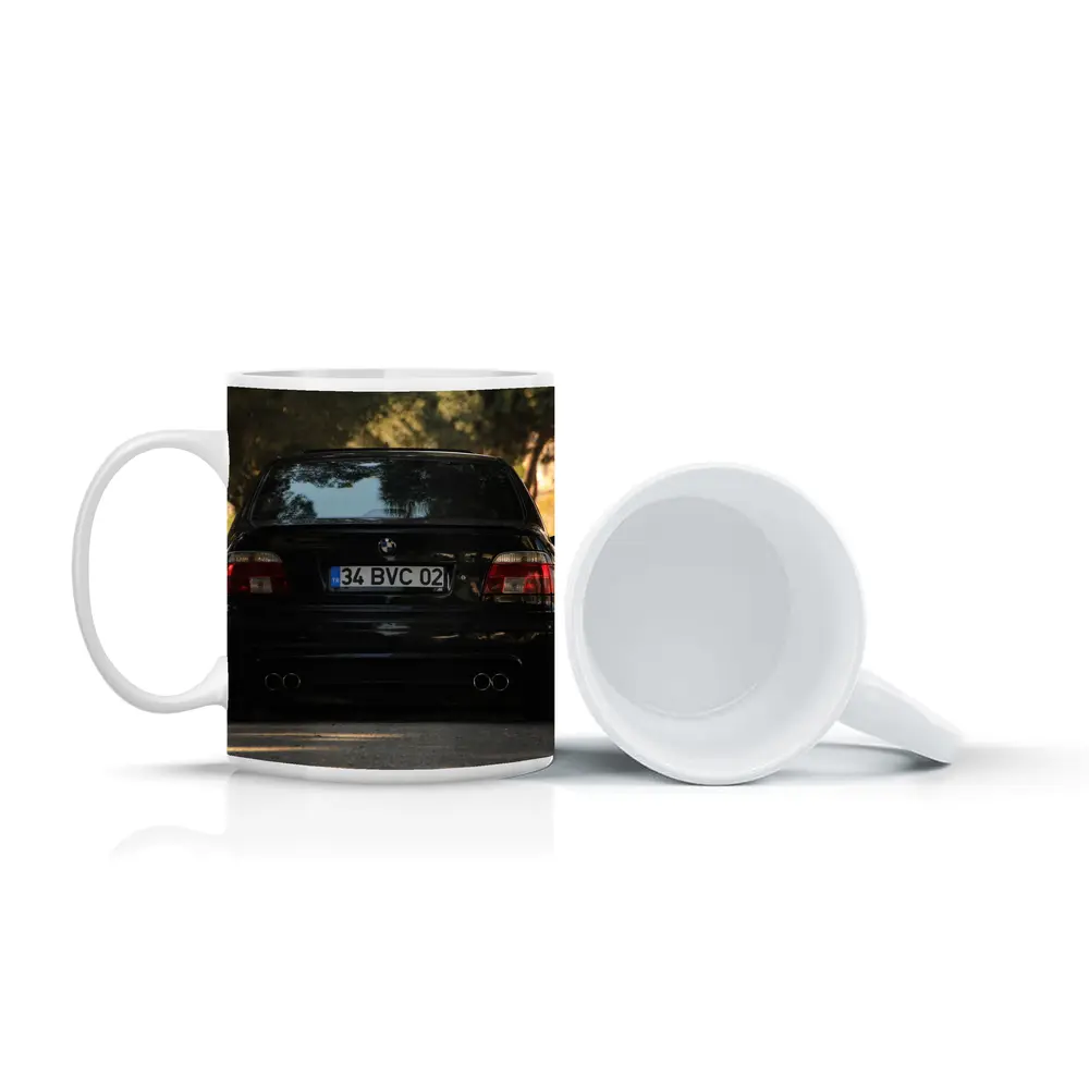 BMW M5 E39 Black Rear Street View – Mugs