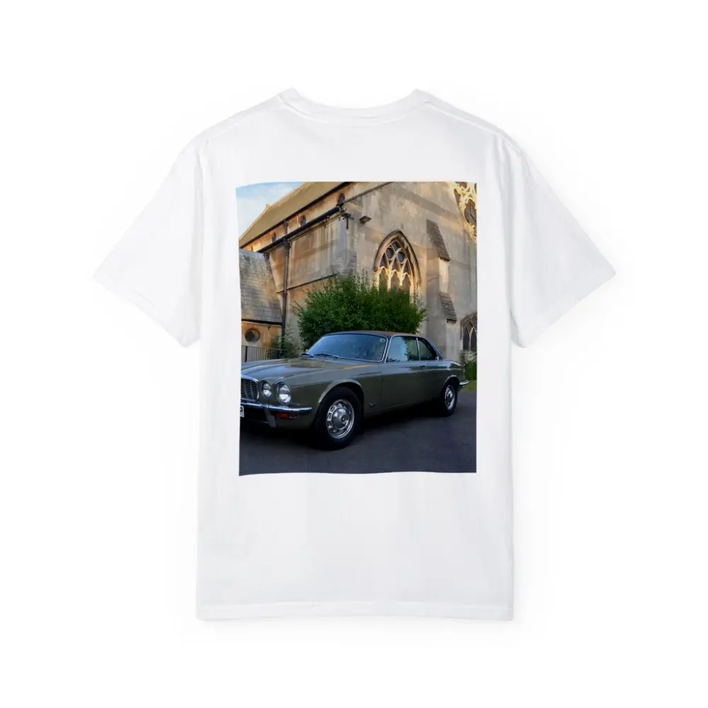 Classic Jaguar XJC Olive Green Church Background – T-Shirts