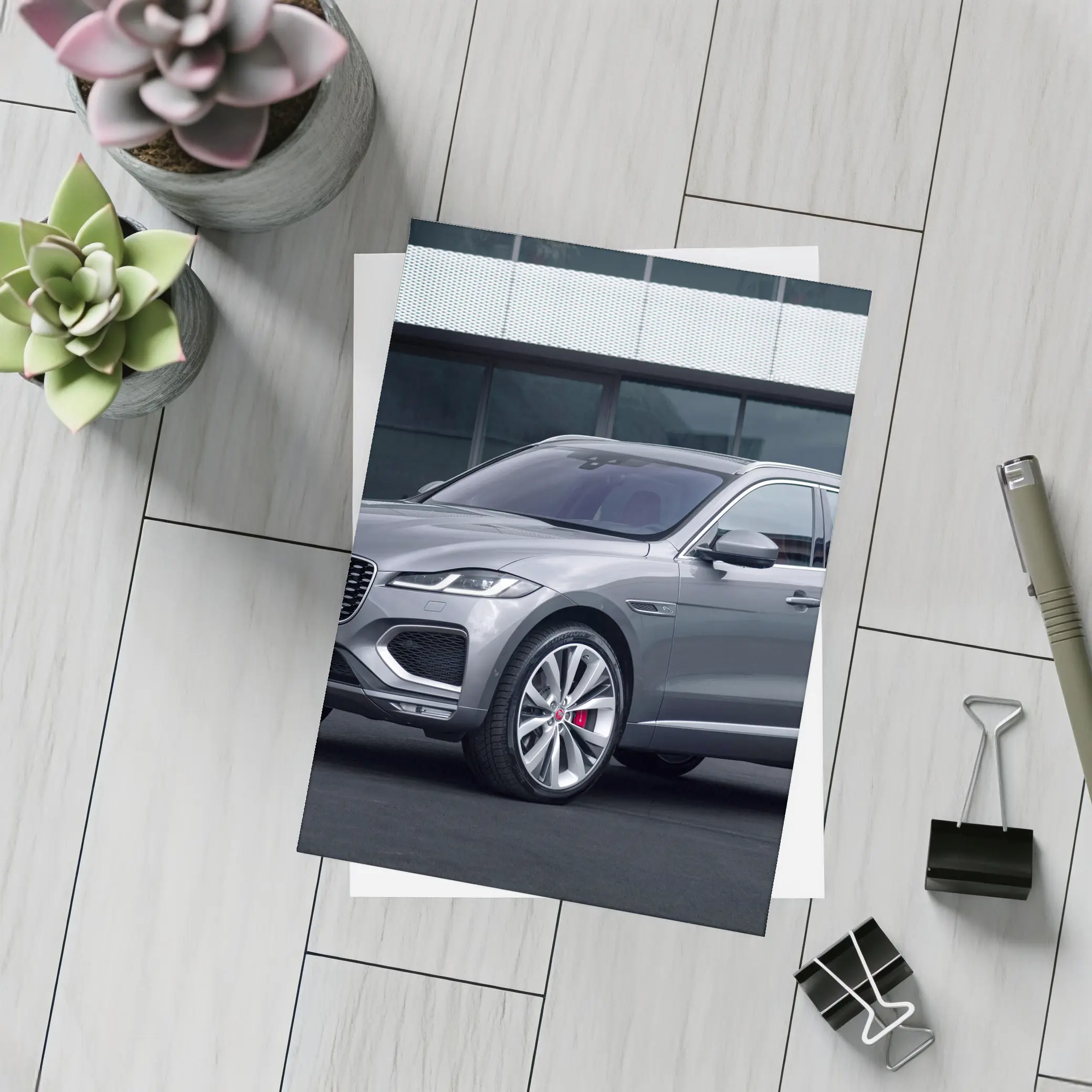 Jaguar F-Pace R-Dynamic Gray Urban Setting – Postcards