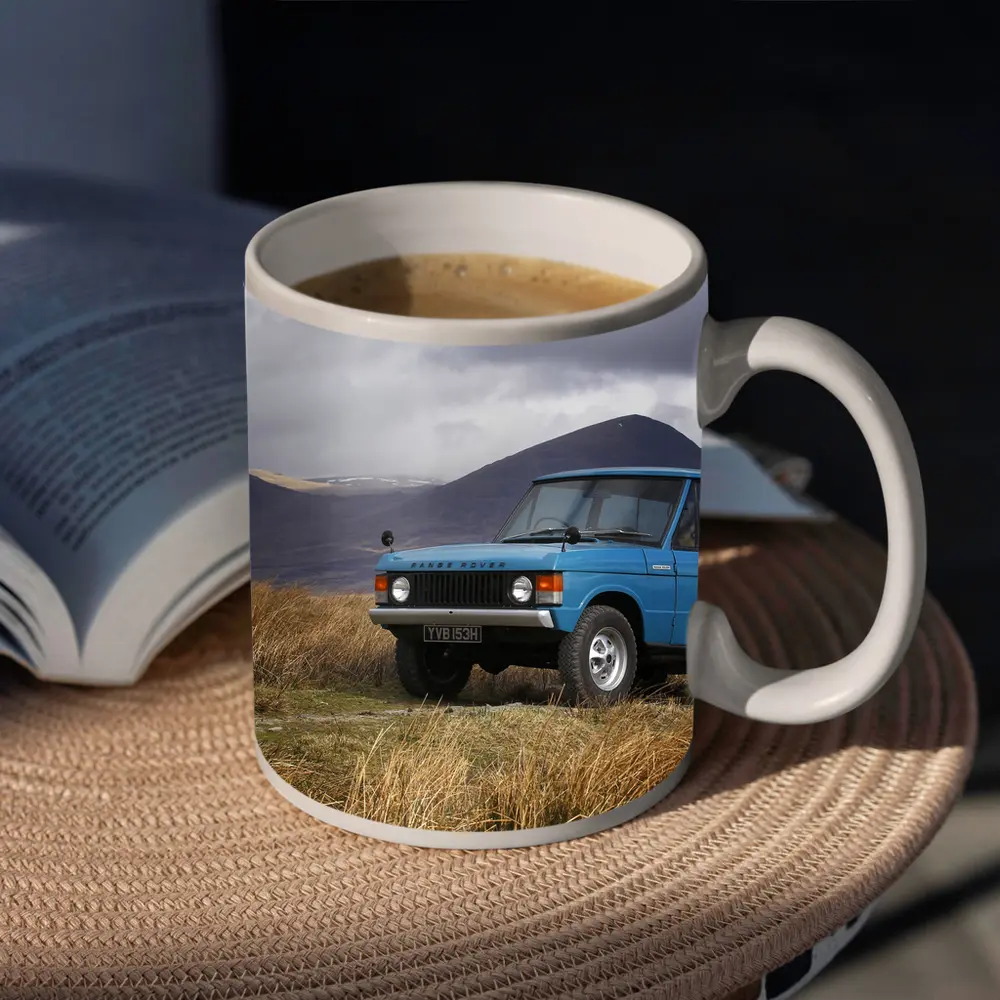 Classic Range Rover Blue Scottish Highlands – Mugs