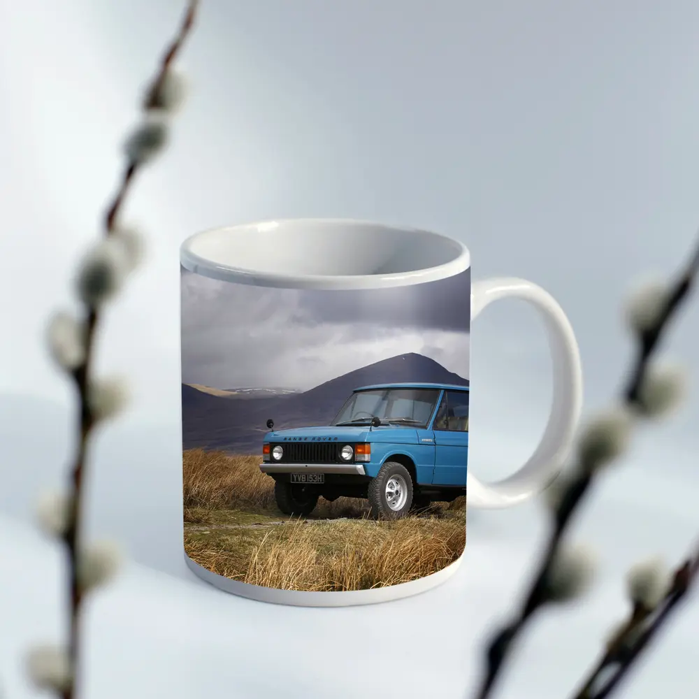 Classic Range Rover Blue Scottish Highlands – Mugs