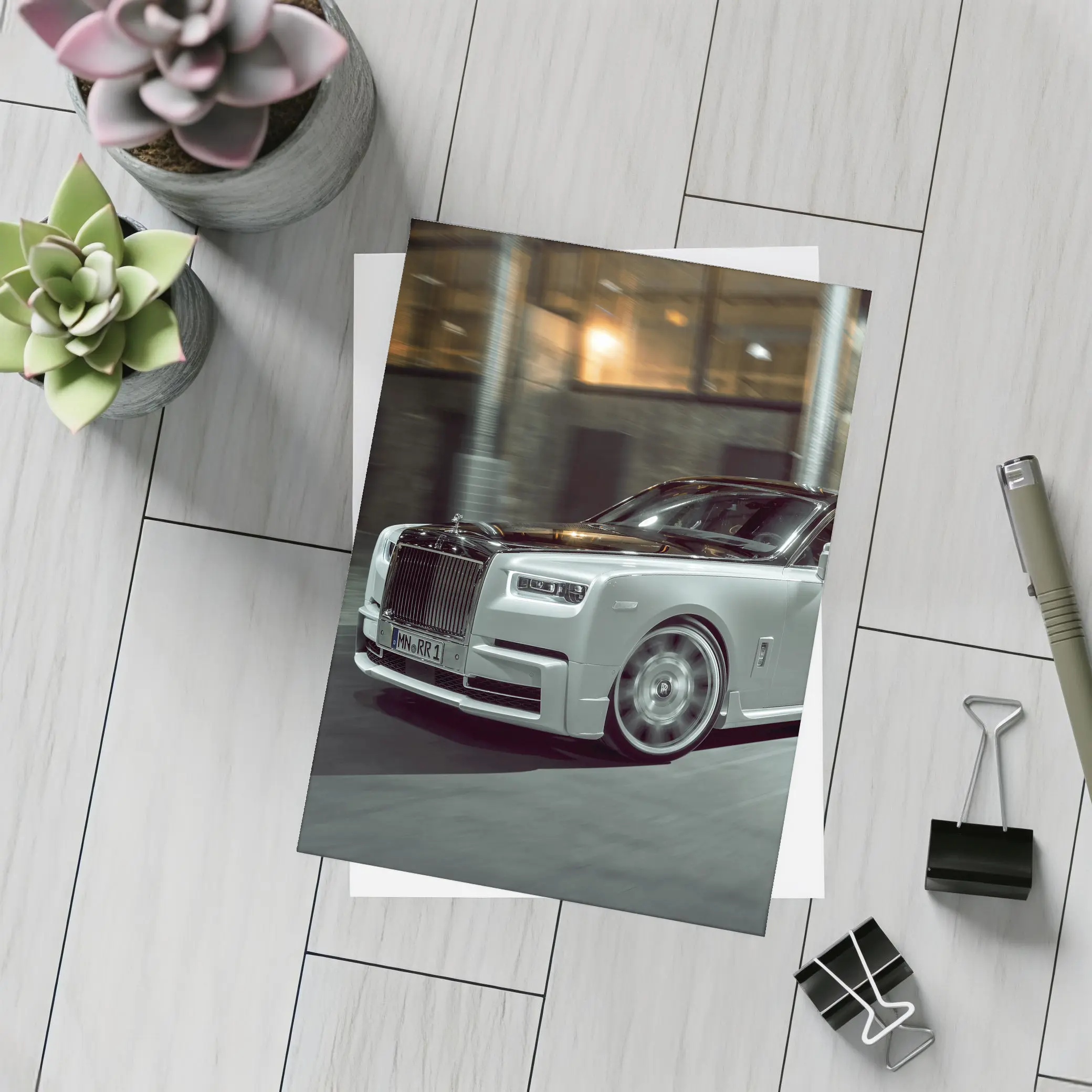 Rolls Royce Phantom White Night Street – Postcards