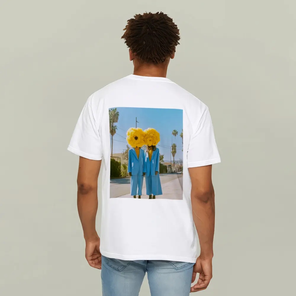 Two Women Yellow Flowers Blue Suits Street – T-Shirts