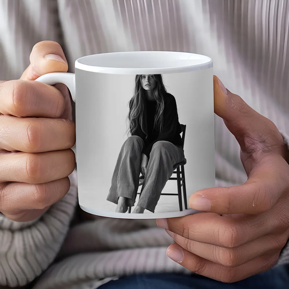 Young Woman Sitting Chair Black White – Mugs