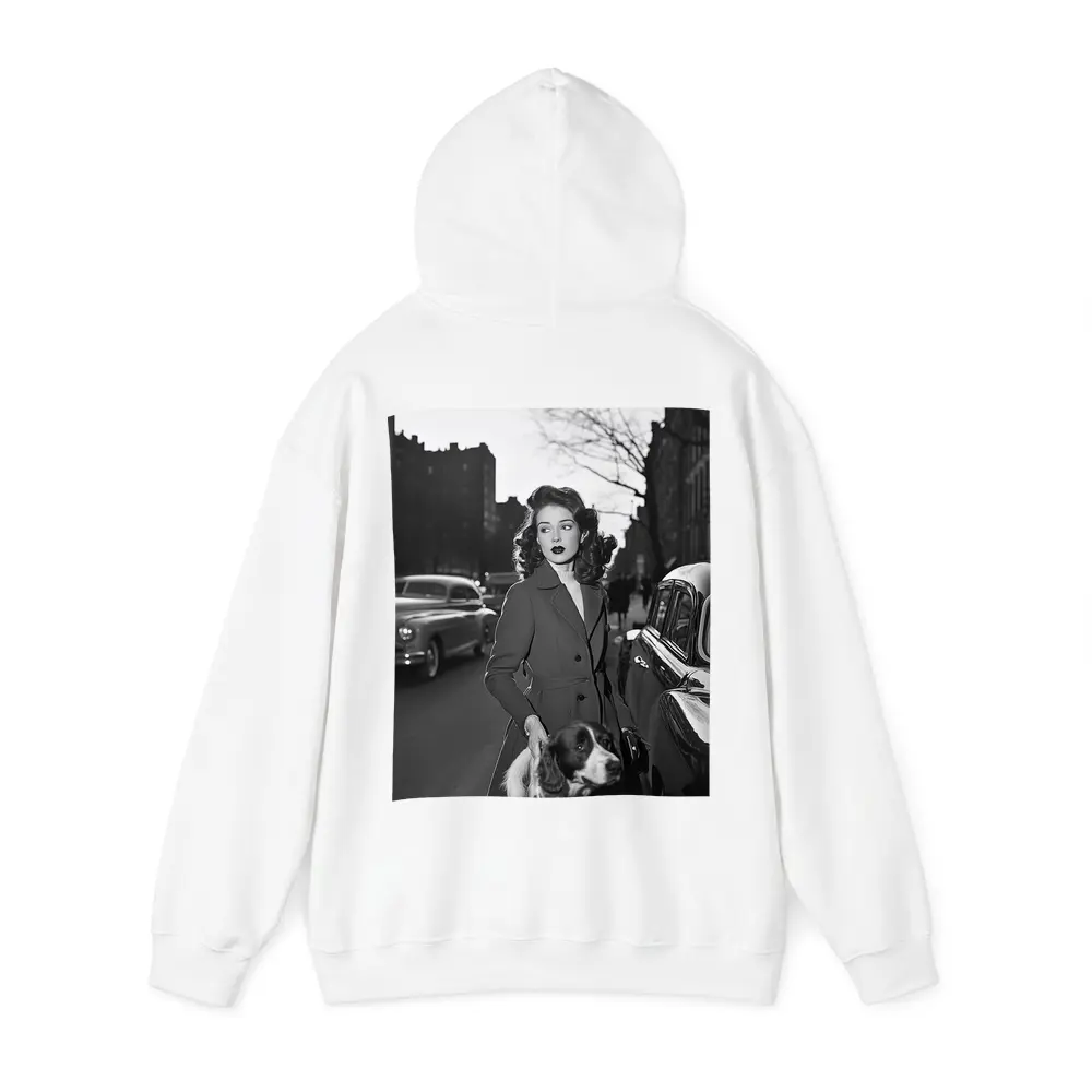 Retro Woman With Spaniel City Street – Hoodies