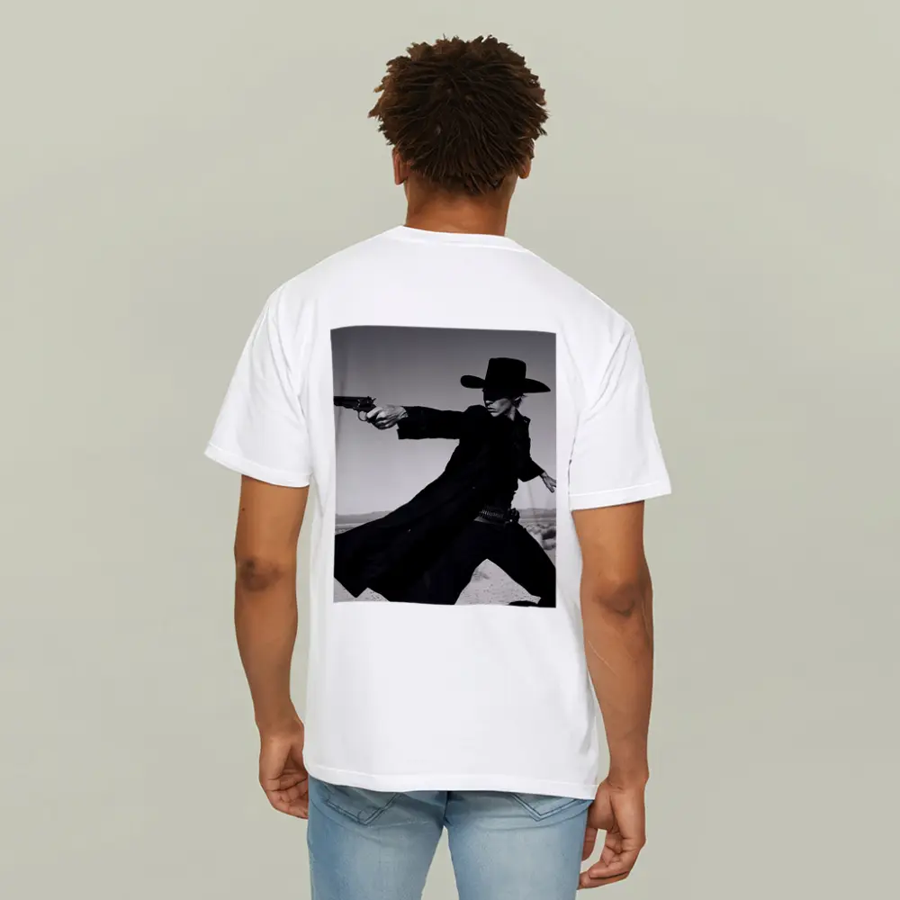 Gunslinger Cowboy Black Coat Desert Showdown – T-Shirts