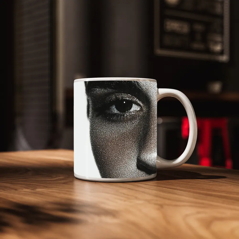 Close Up Woman Face Black White Portrait – Mugs