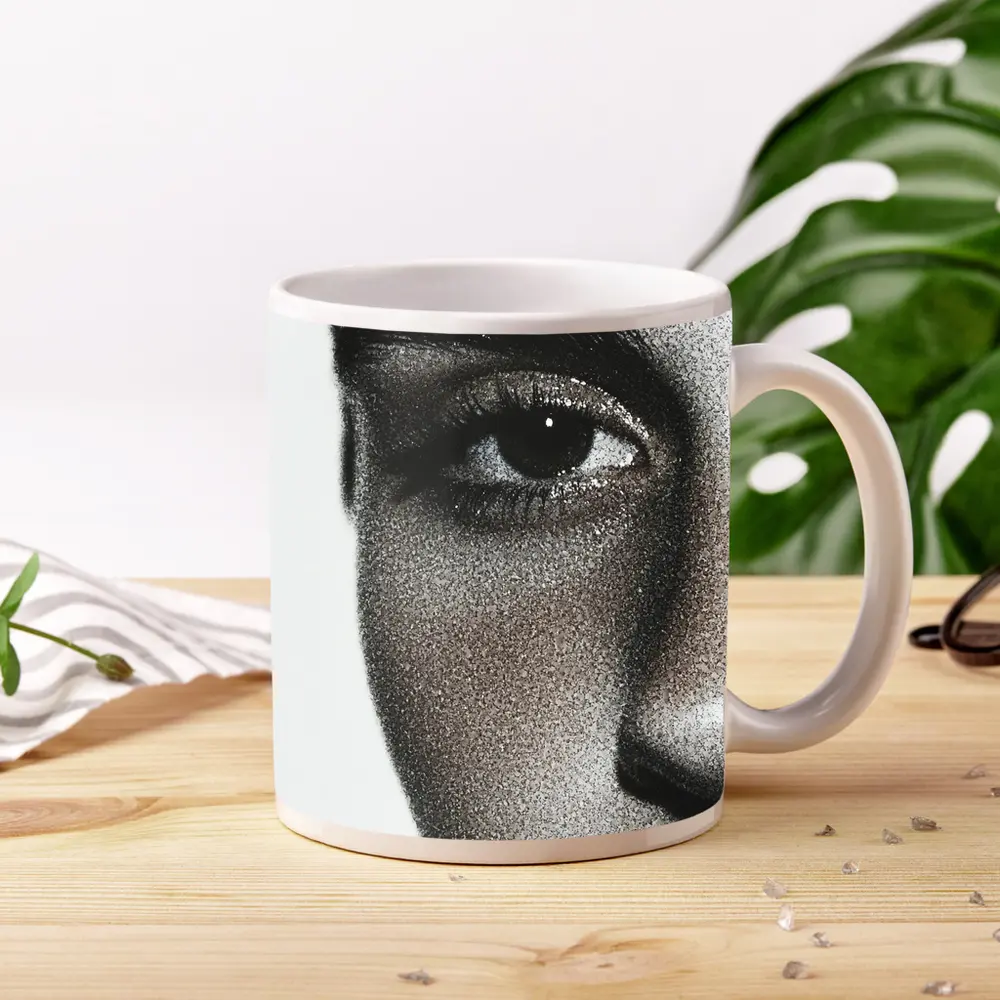Close Up Woman Face Black White Portrait – Mugs