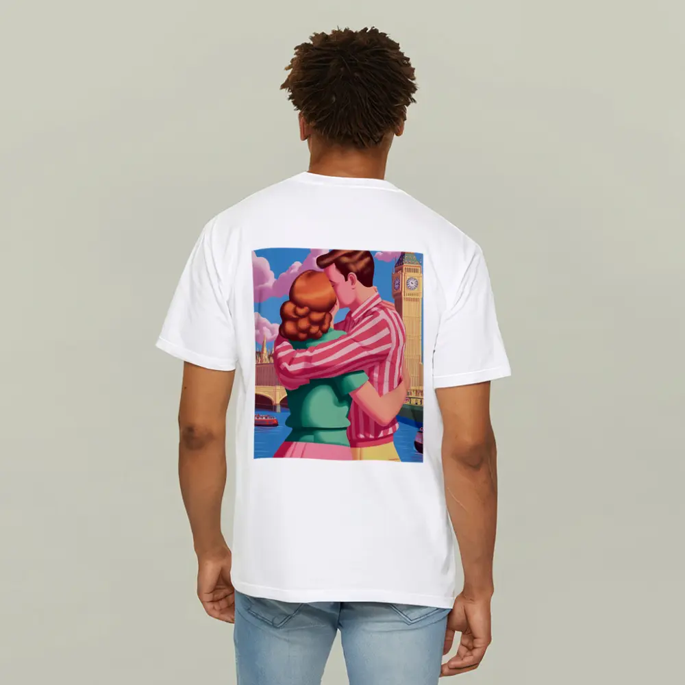 Couple Kissing Big Ben London Pop Art – T-Shirts