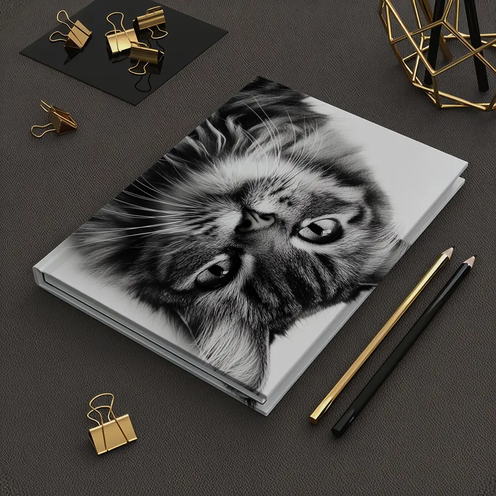 Maine Coon Cat Black and White Portrait – Notebooks