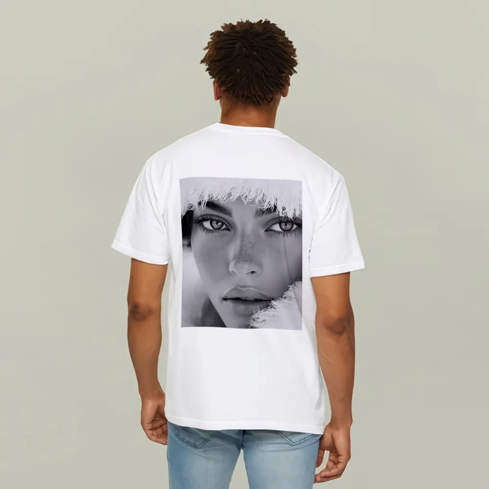 Black and White Portrait Woman Fur Hat – T-Shirts