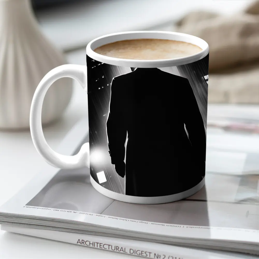 Noir Detective Silhouette Rainy City Night – Mugs