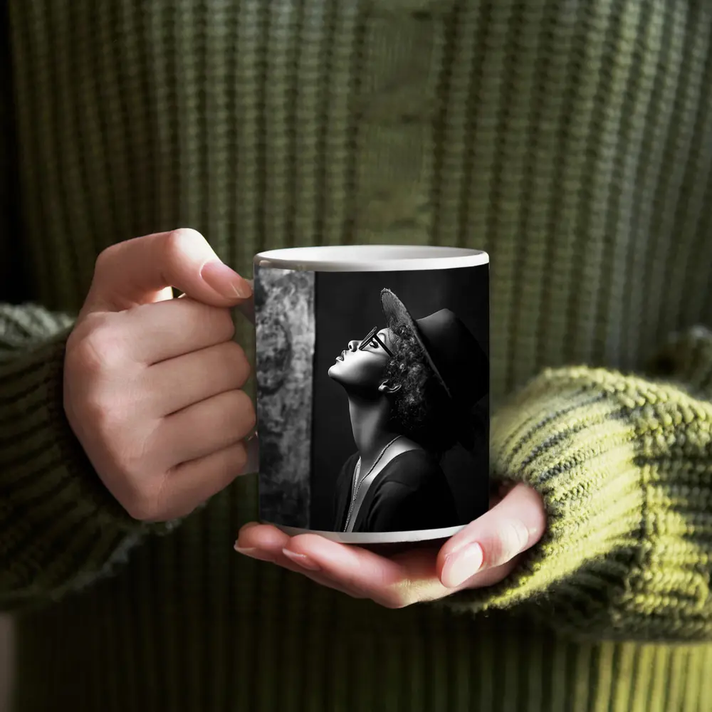 Black and White Woman Portrait Dark Background – Mugs