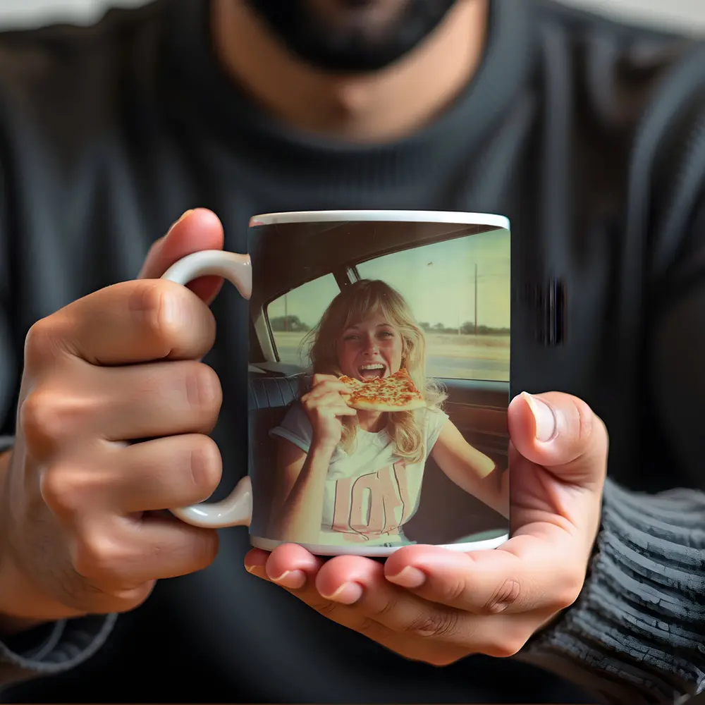 Retro Girl Eating Pizza In Car – Mugs