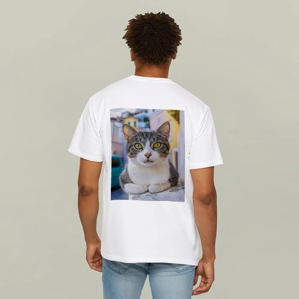 Gray Tabby Cat Green Eyes Colorful Street – T-Shirts