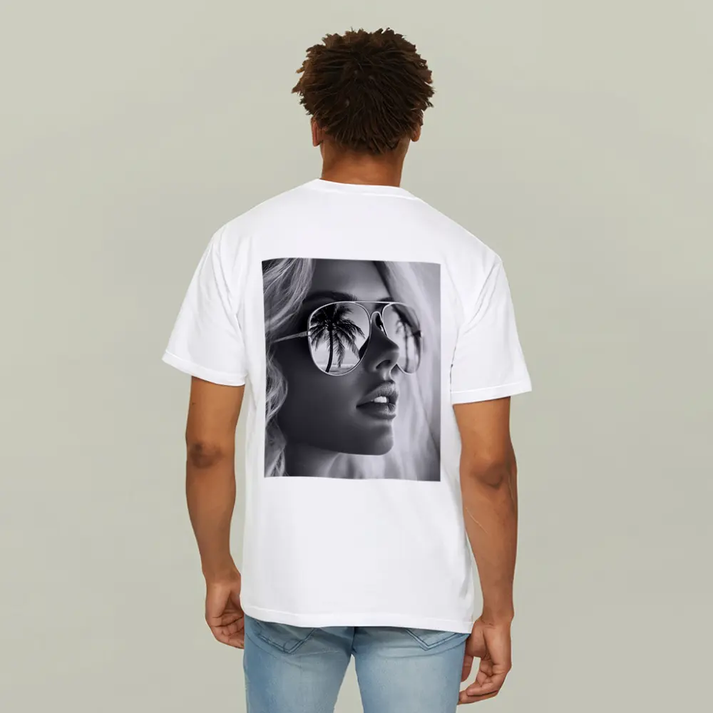Blonde Woman Aviator Sunglasses Palm Tree Reflection – T-Shirts