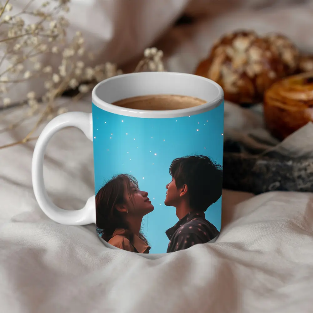 Couple Gazing Up at Starry Blue Sky – Mugs