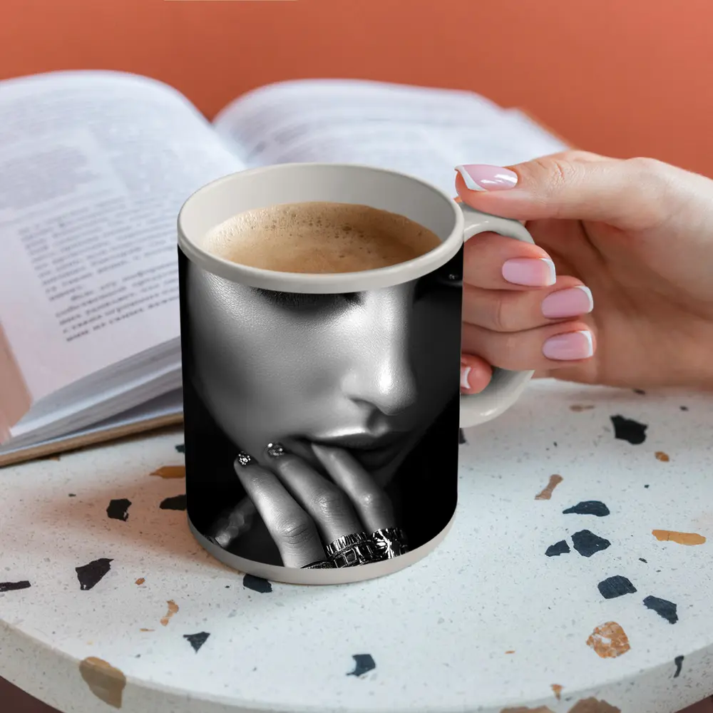 Egyptian Queen Black White Portrait Close Up – Mugs