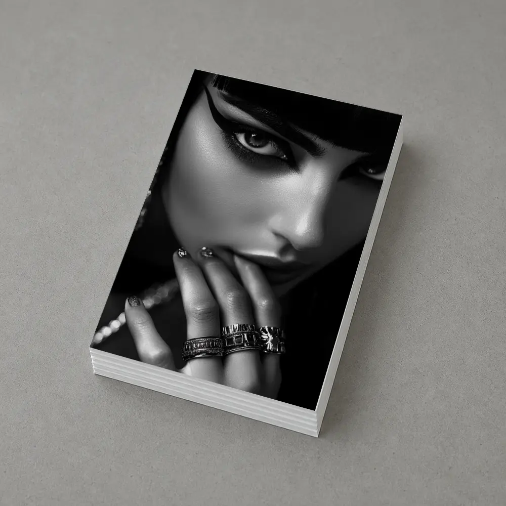 Egyptian Queen Black White Portrait Close Up – Postcards