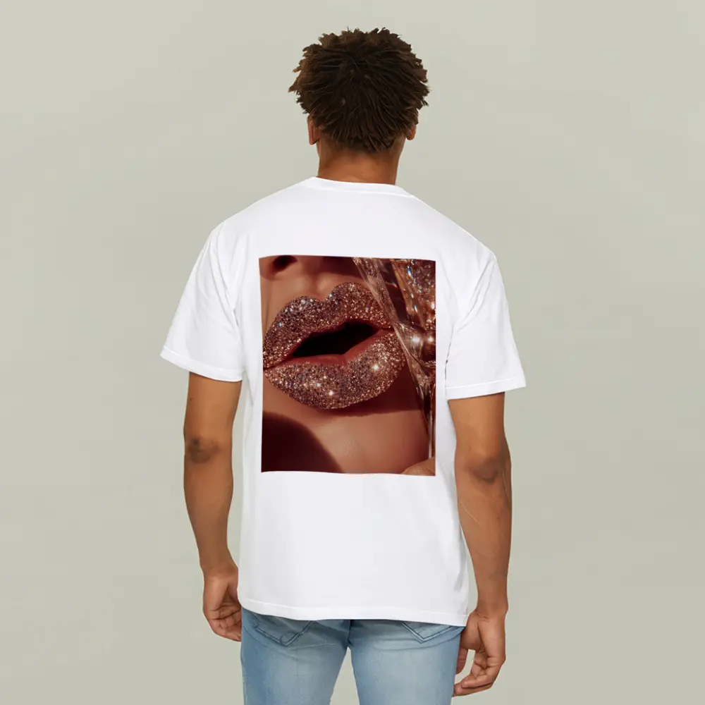 Gold Glitter Lips Champagne Glass Close Up – T-Shirts