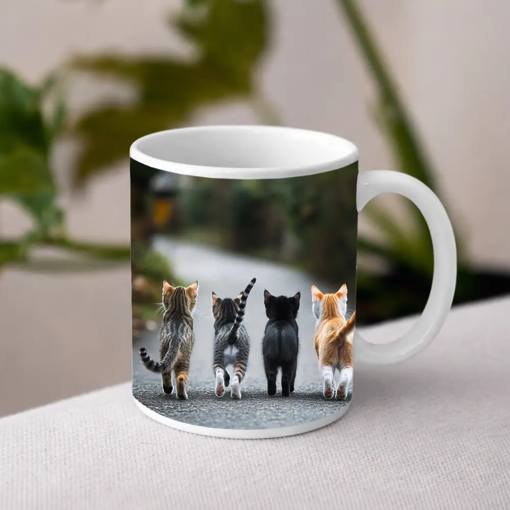 Four Kittens Walking Down Street Together – Mugs