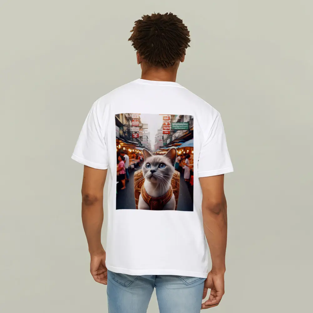 Siamese Cat at Bangkok Thailand Street Market – T-Shirts