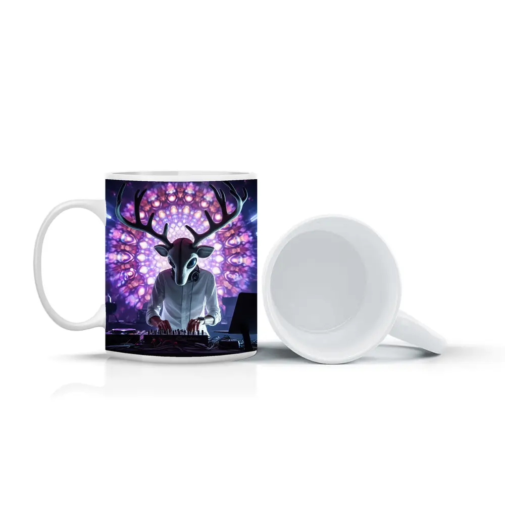 Deer DJ Spinning At Neon Club – Mugs