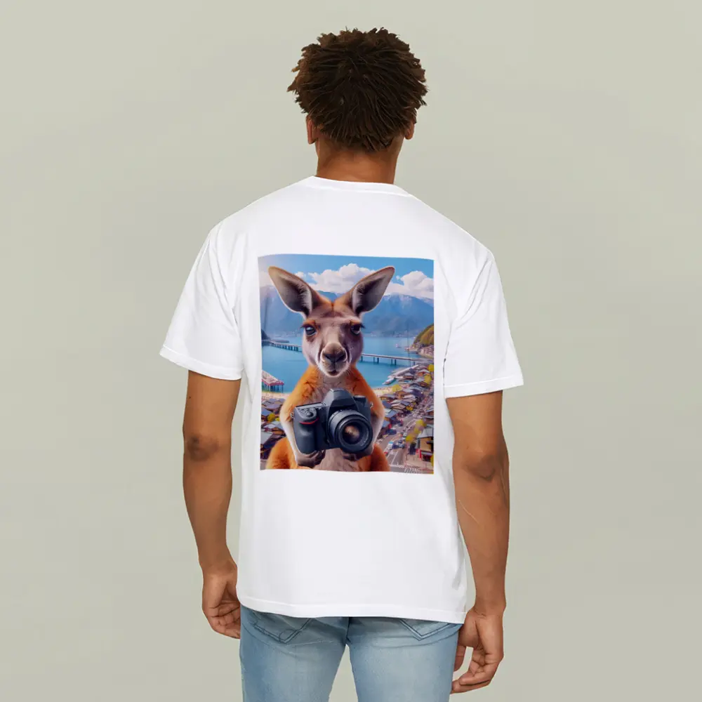 Kangaroo Tourist Holding Camera Japan Town – T-Shirts