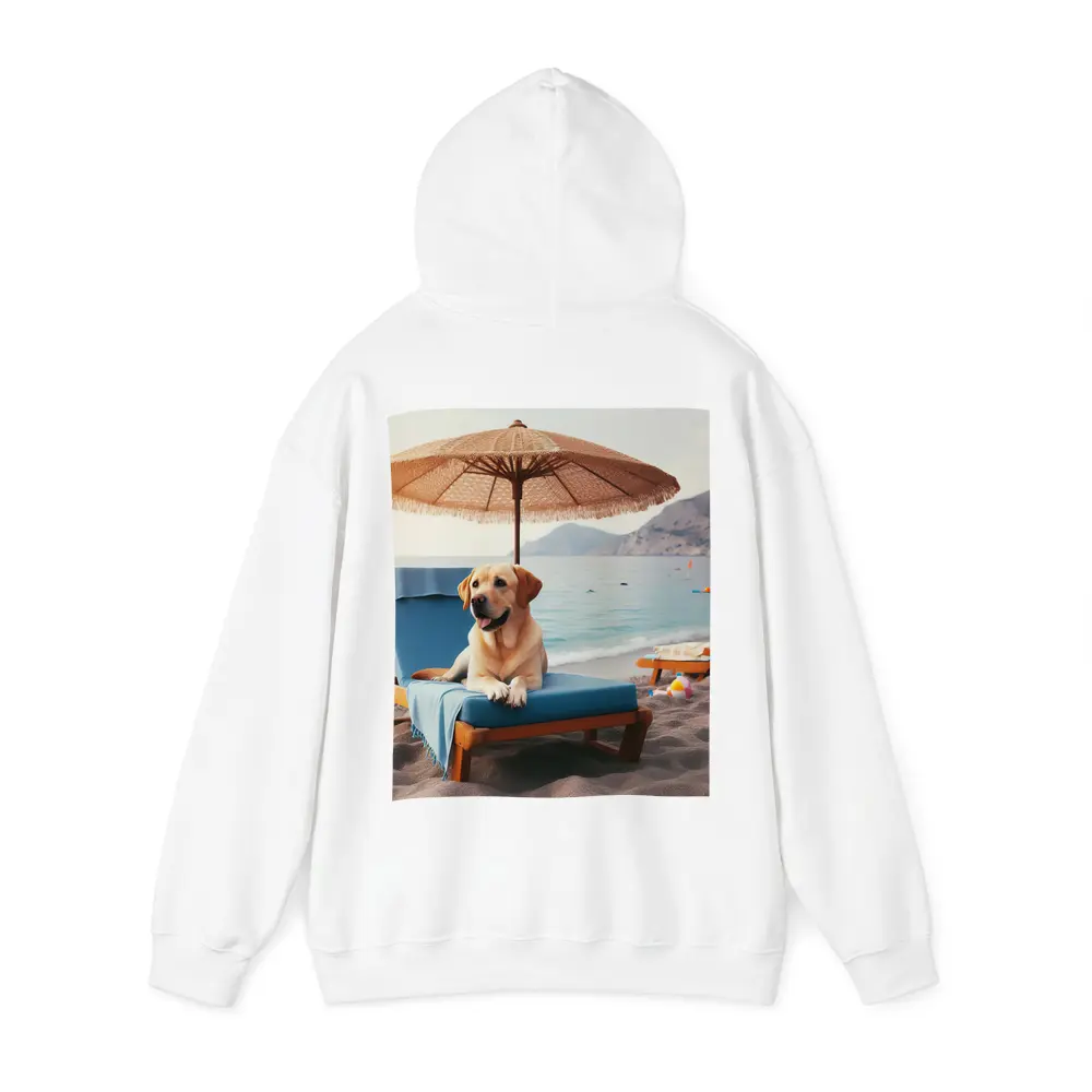 Golden Labrador Relaxing on Beach Lounger – Hoodies