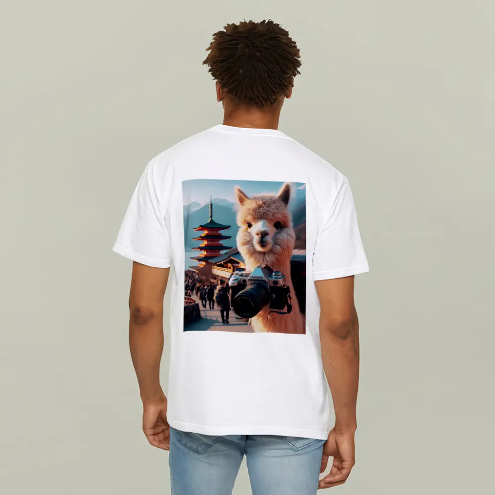 Alpaca Tourist Holding Camera Japan Pagoda – T-Shirts