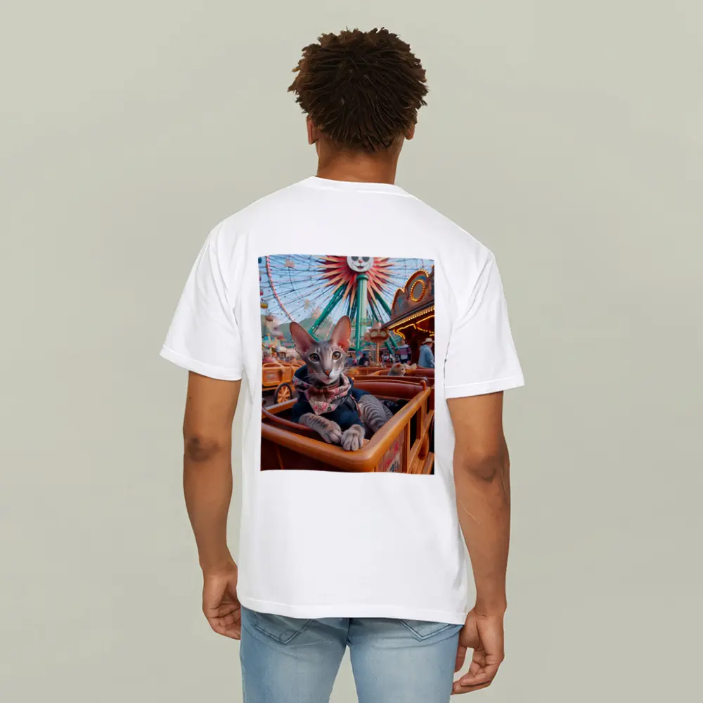 Oriental Shorthair Cat at Amusement Park – T-Shirts