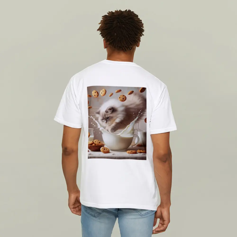 Ragdoll Cat Splashing Milk With Cookies – T-Shirts