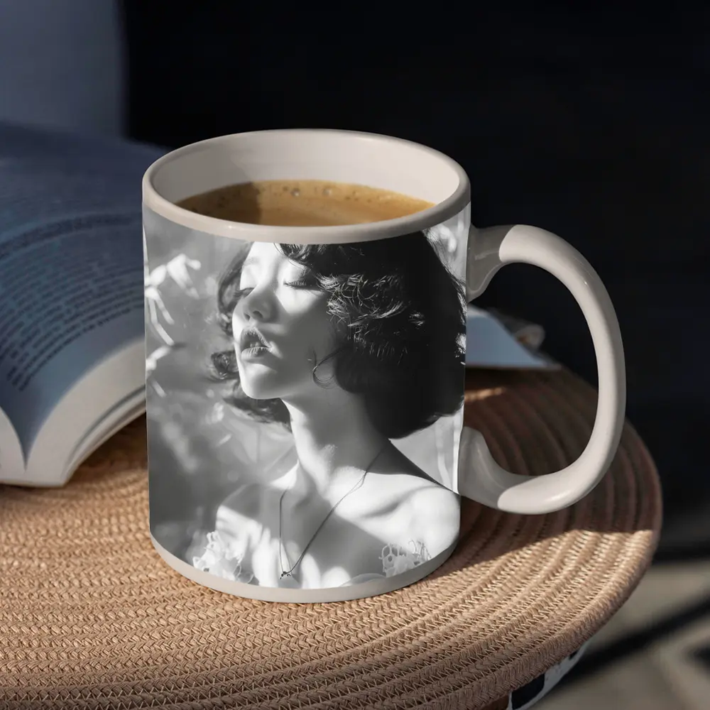 Black and White Woman Portrait Soft Light – Mugs