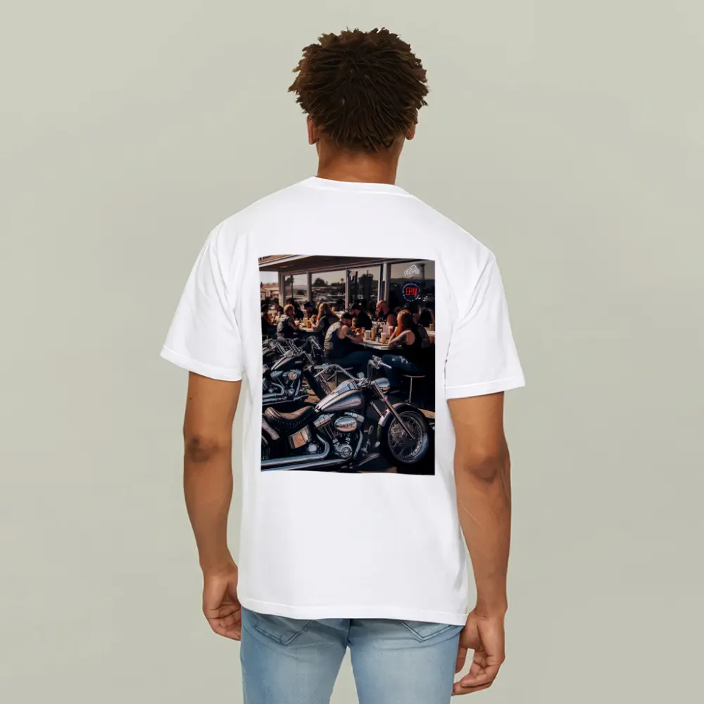Harley Davidson Choppers Parked Outside Diner – T-Shirts