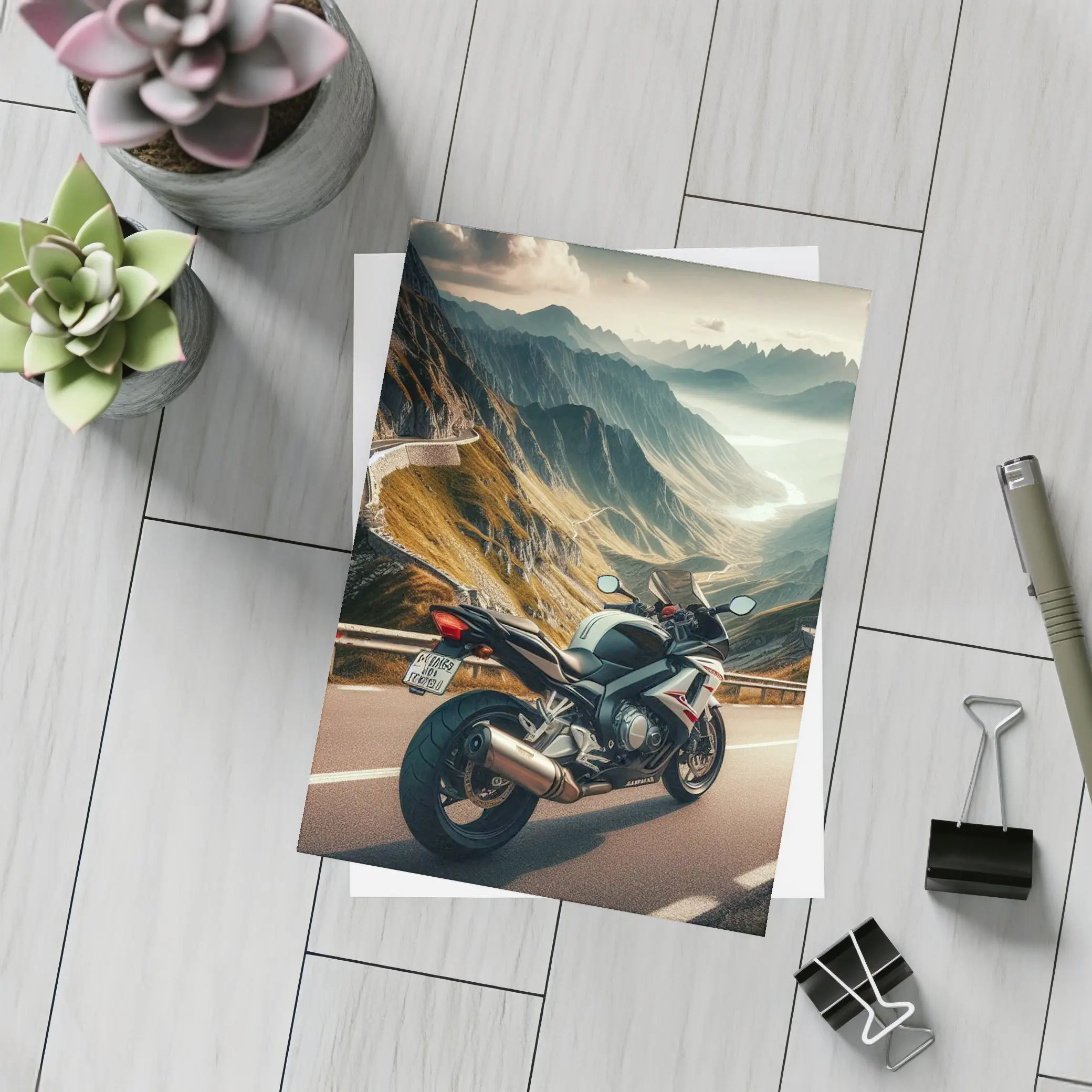 Sport Bike Superbike Mountain Road Scenic View – Postcards