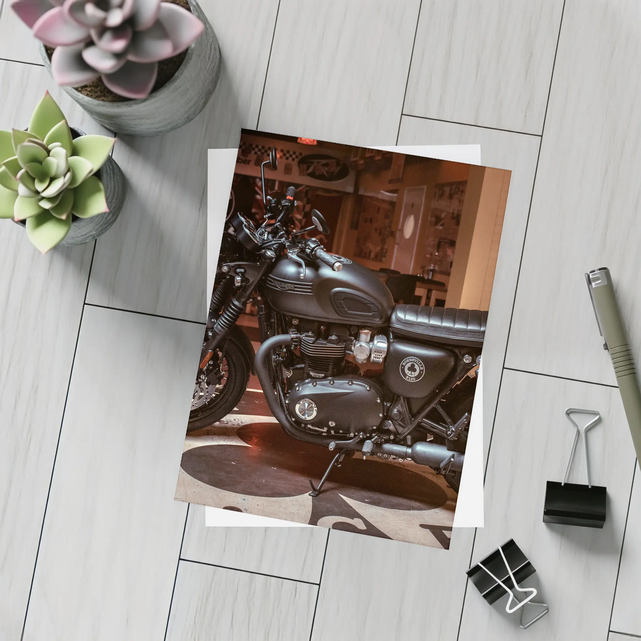 Triumph Bonneville Matte Black Ace Cafe – Postcards