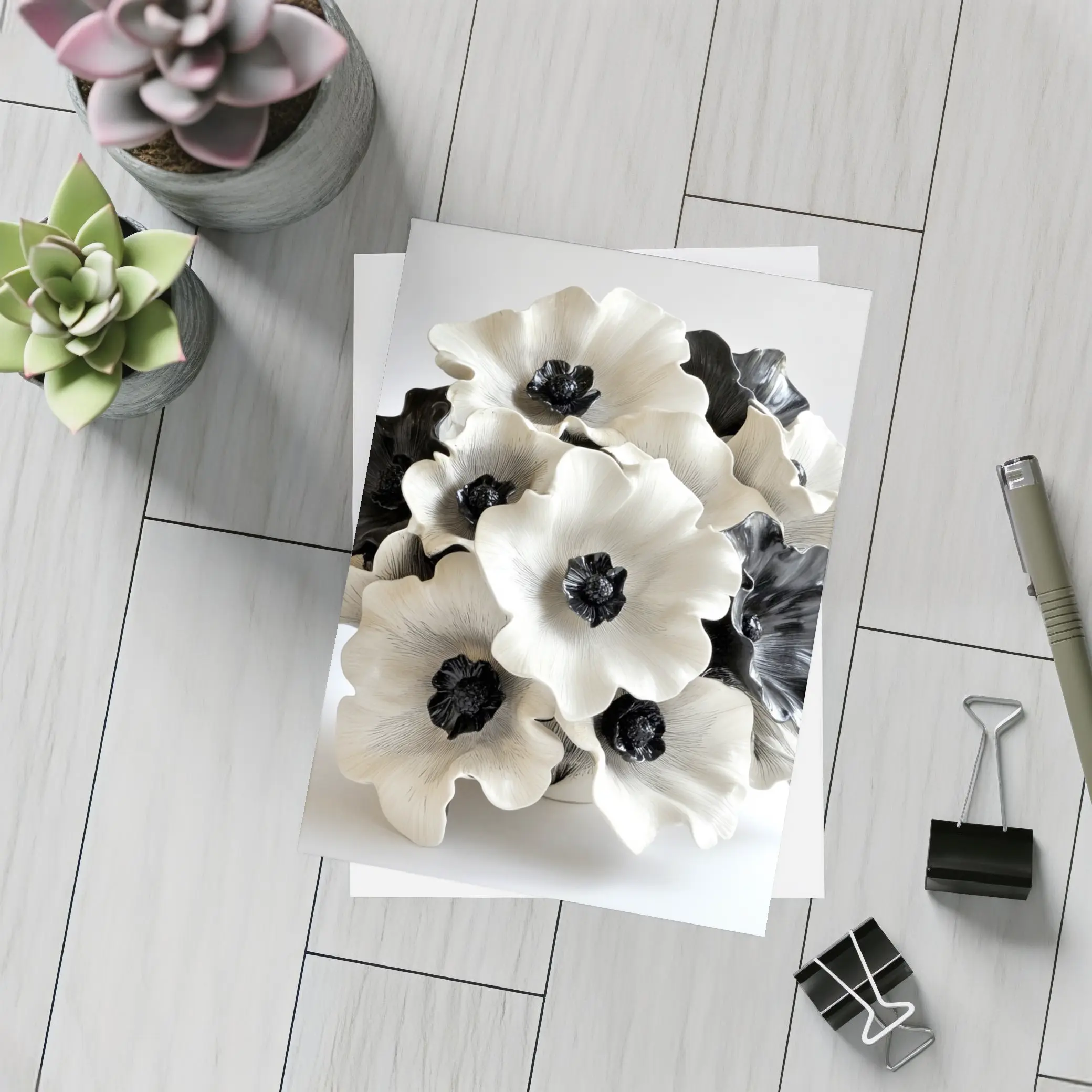 Black White Anemone Flowers Ceramic Sculpture Art – Postcards