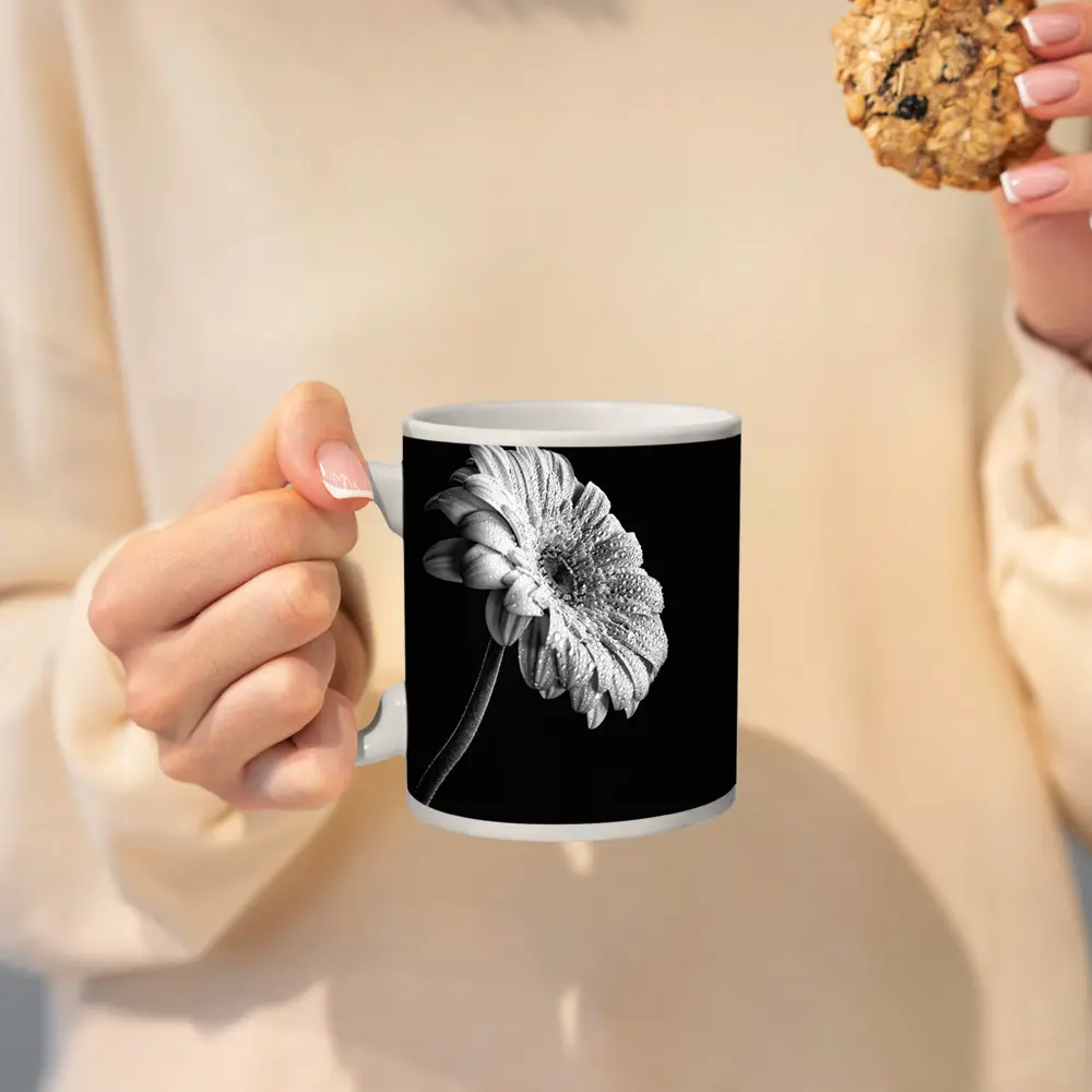 Gerbera Daisy Black White Moody Photography – Mugs