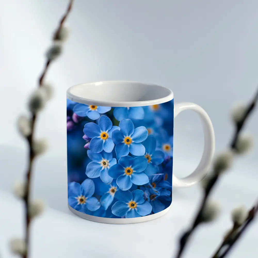 Forget Me Not Blue Flowers Close Up – Mugs