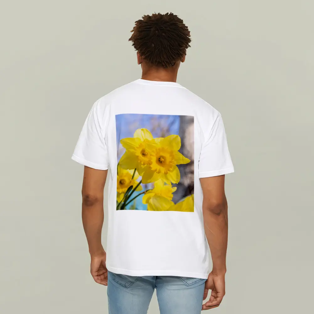 Yellow Daffodils Blue Sky Spring Garden – T-Shirts