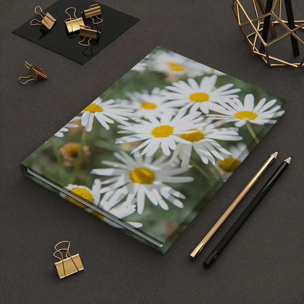 White Daisy Flowers Green Garden Background – Notebooks