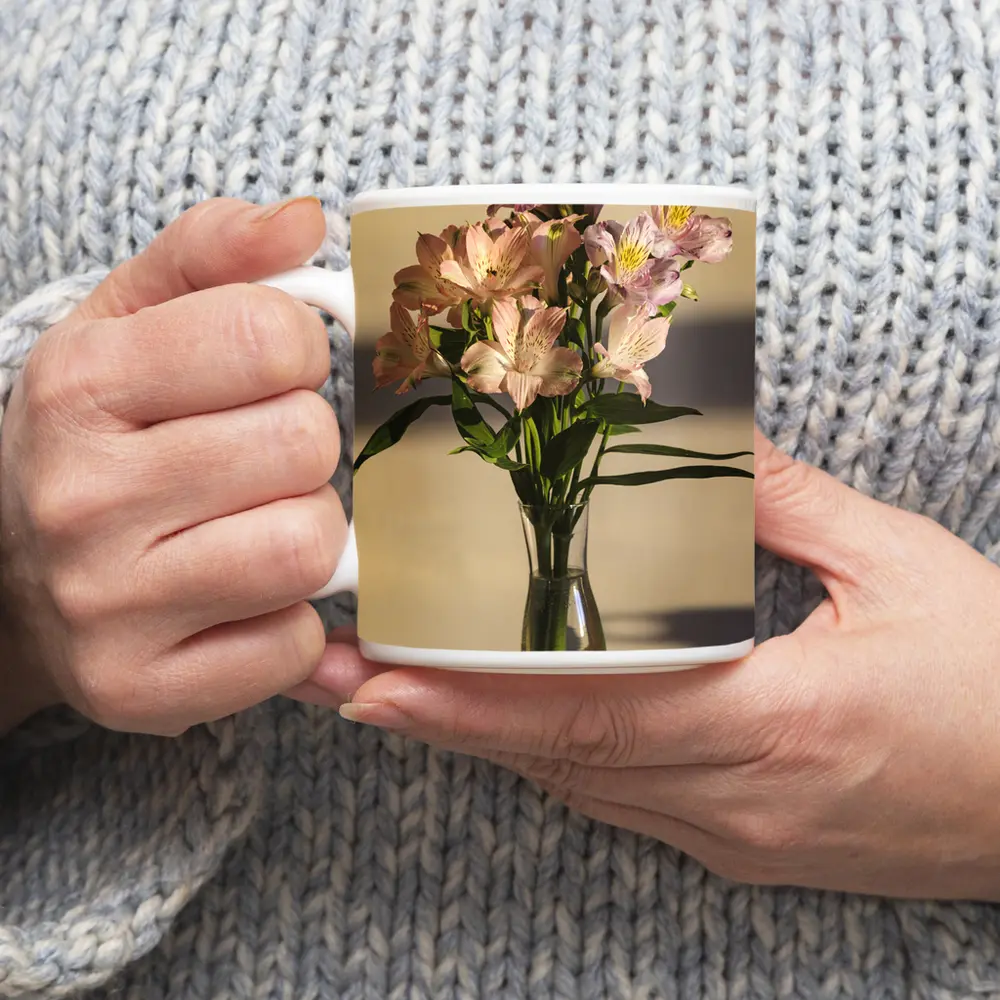 Pink Alstroemeria Bouquet in Glass Vase – Mugs