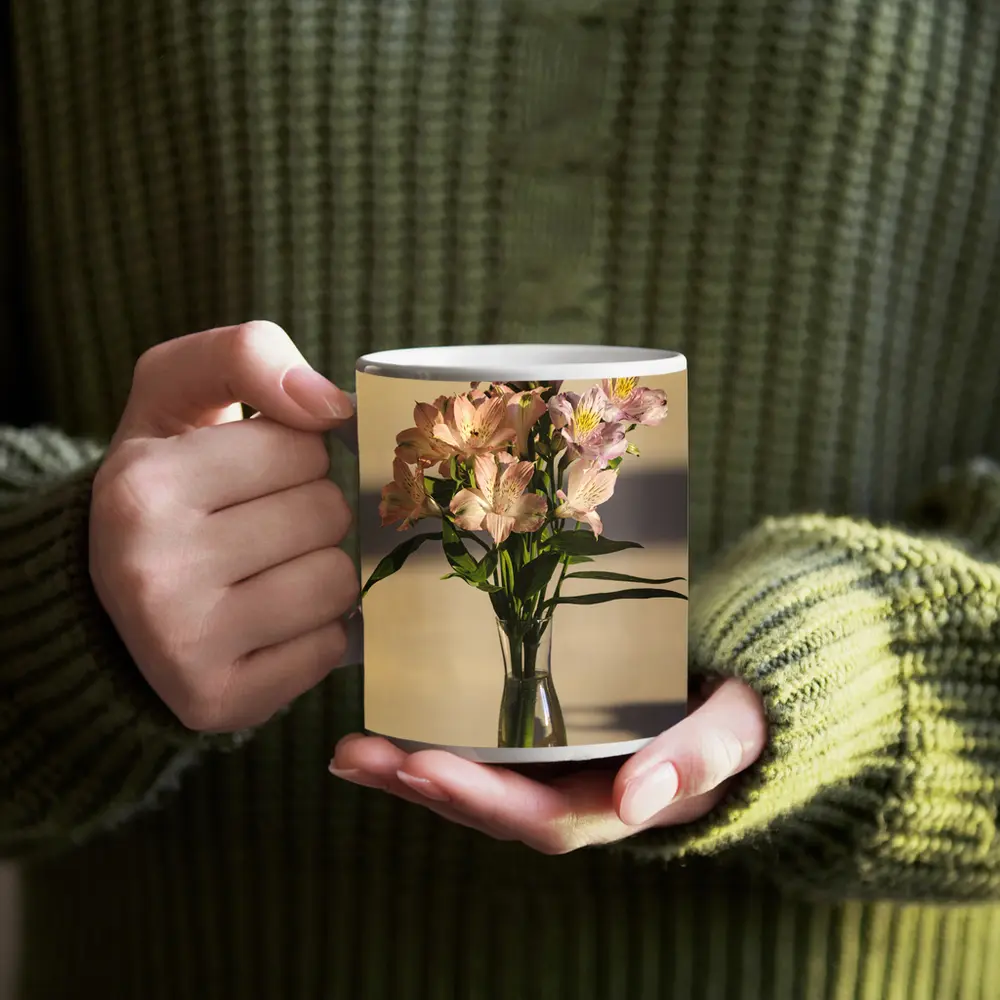 Pink Alstroemeria Bouquet in Glass Vase – Mugs