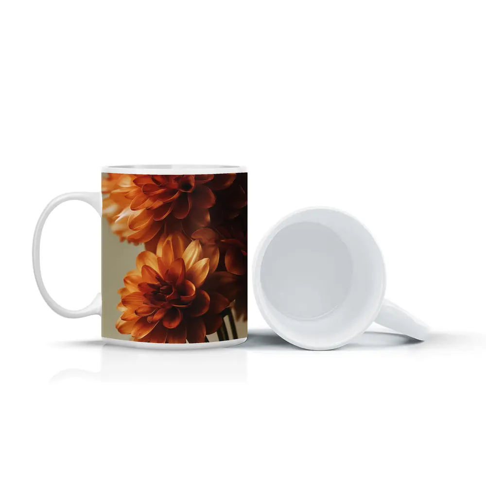 Orange Dahlia Flowers Close Up Neutral Background – Mugs