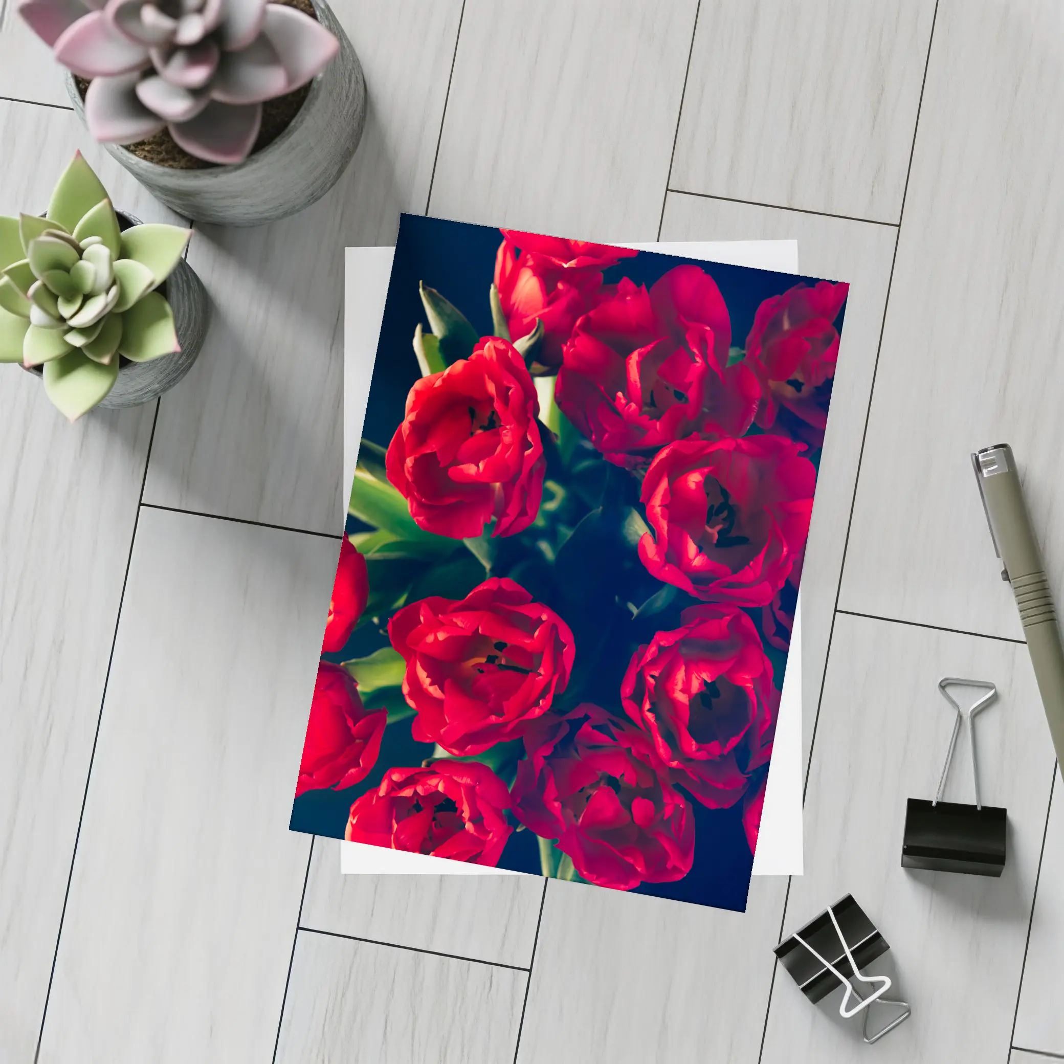 Red Tulips Bouquet Dark Background Floral – Postcards