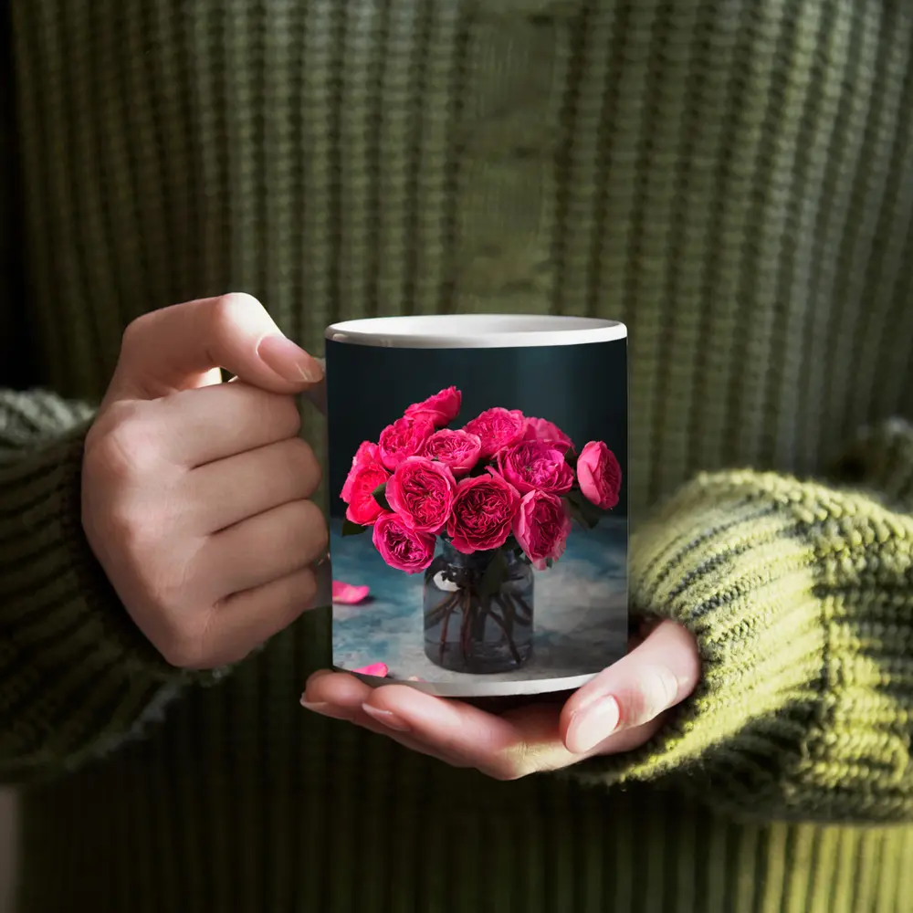 Pink Roses Bouquet In Glass Vase – Mugs