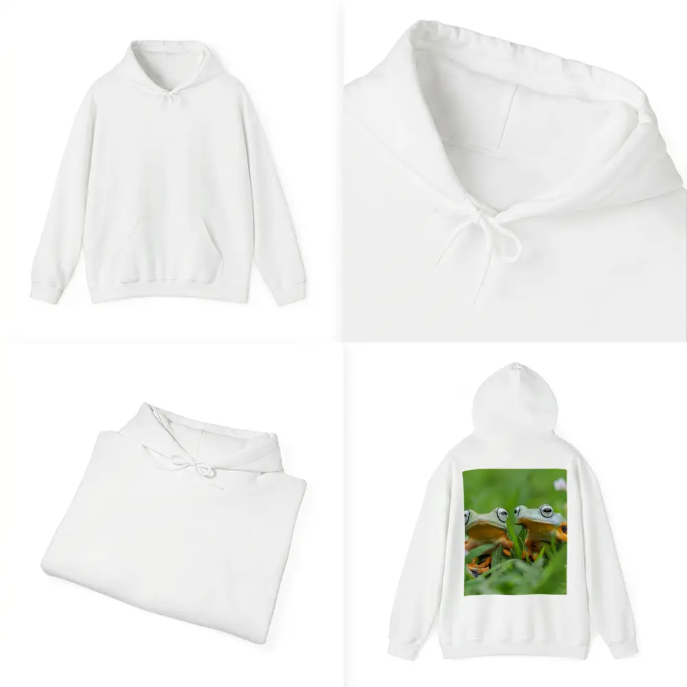 Two Tree Frogs Sitting in Green Grass – Hoodies
