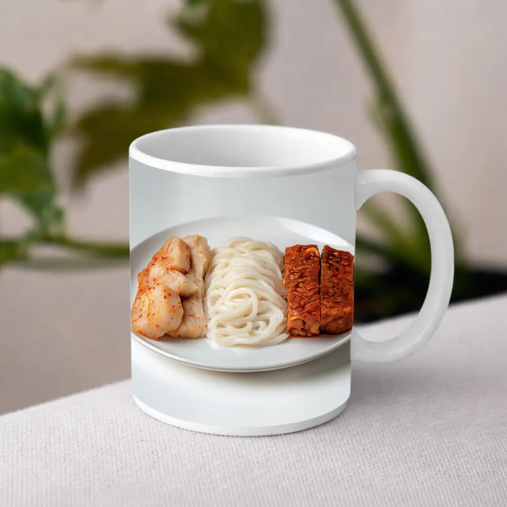 Kimchi Noodles Tempeh Plate White Background – Mugs
