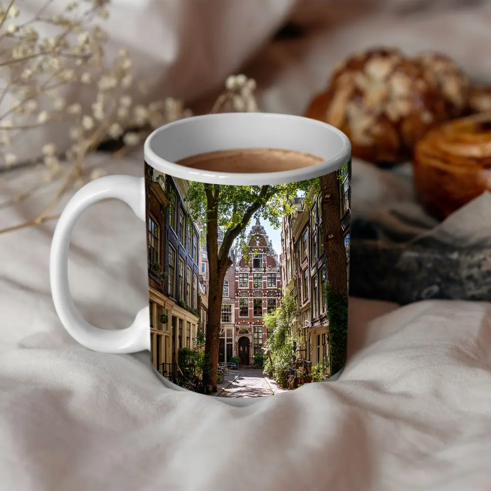 Amsterdam Narrow Street Historic Canal Houses – Mugs