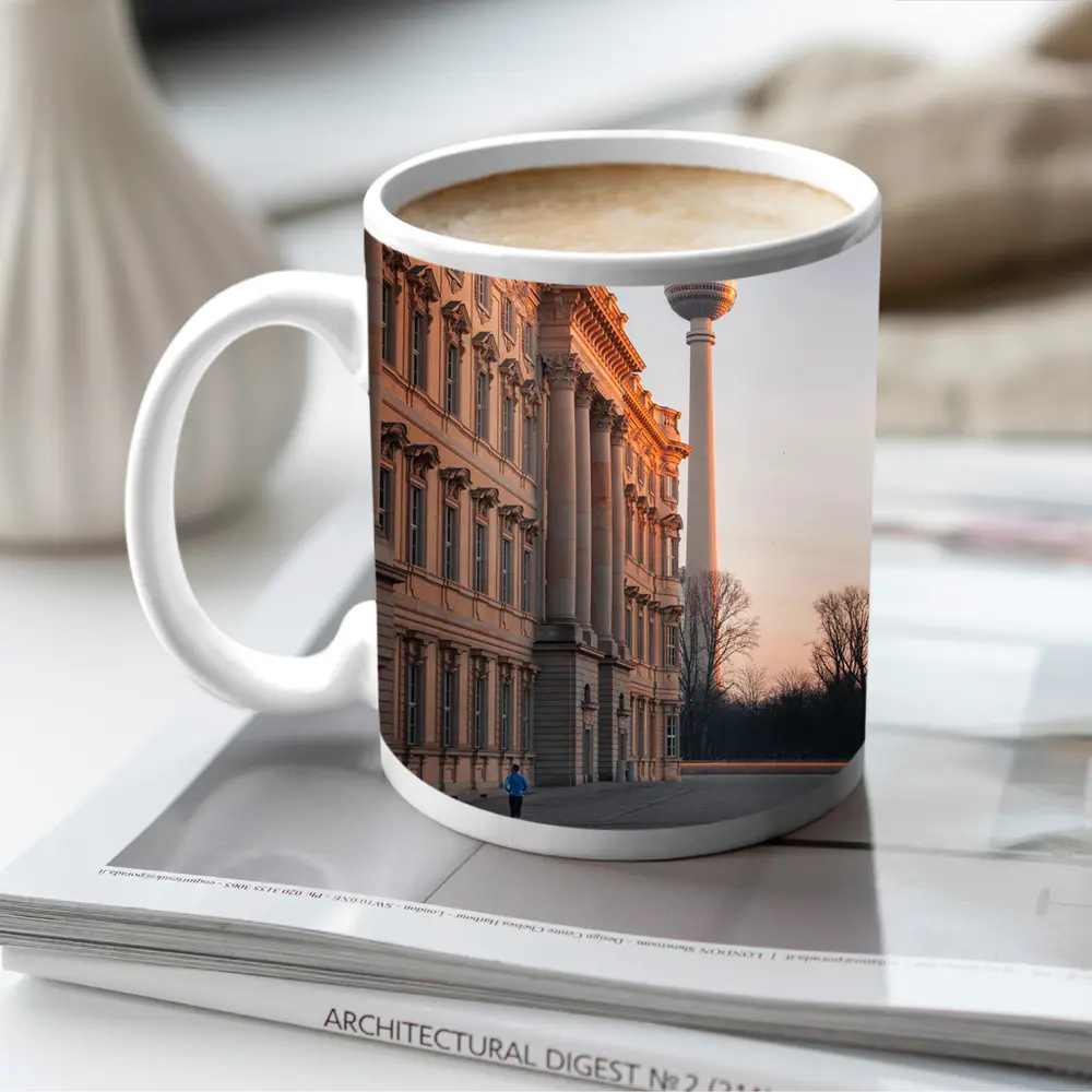 Berlin TV Tower Palace Sunset Warm Light – Mugs